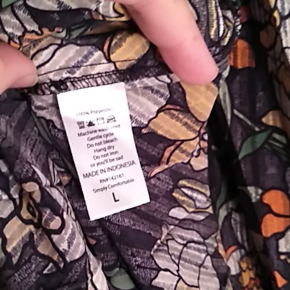 LulaRoe Deanne black skirt yellow floral L - Picture 6 of 8
